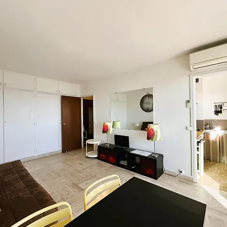 Hyeber Pour 2 Personnes Avec Vue Panoramique, Sur Le Port D'hyeres