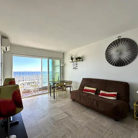 Hyeber Pour 2 Personnes Avec Vue Panoramique, Sur Le Port D'hyeres Lejlighed