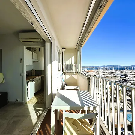 Hyeber Pour 2 Personnes Avec Vue Panoramique, Sur Le Port D'hyeres * イエール