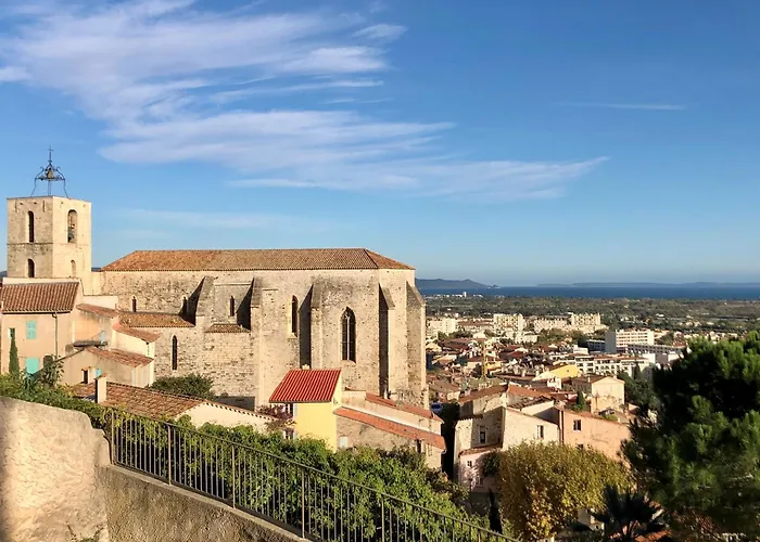 Lejlighed Hyeber Pour 2 Personnes Avec Vue Panoramique, Sur Le Port D'hyeres Hyères