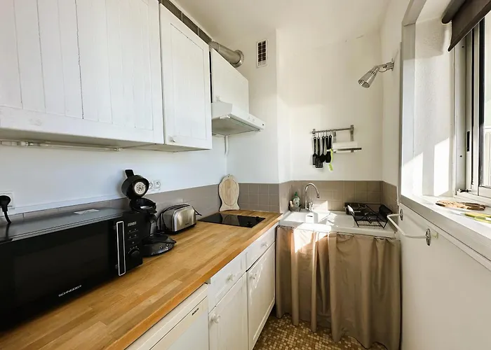 Hyeber Pour 2 Personnes Avec Vue Panoramique, Sur Le Port D'hyeres Lejlighed Hyères