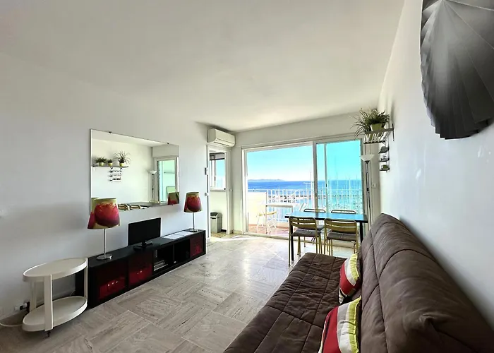 Hyeber Pour 2 Personnes Avec Vue Panoramique, Sur Le Port D'hyeres